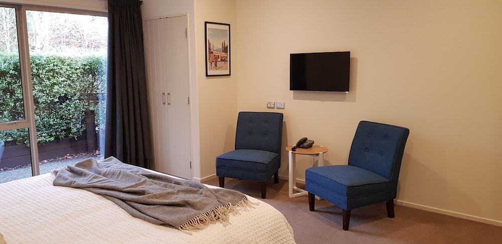 Maple Lodge Luxury Bed & Breakfast Albert Town Esterno foto