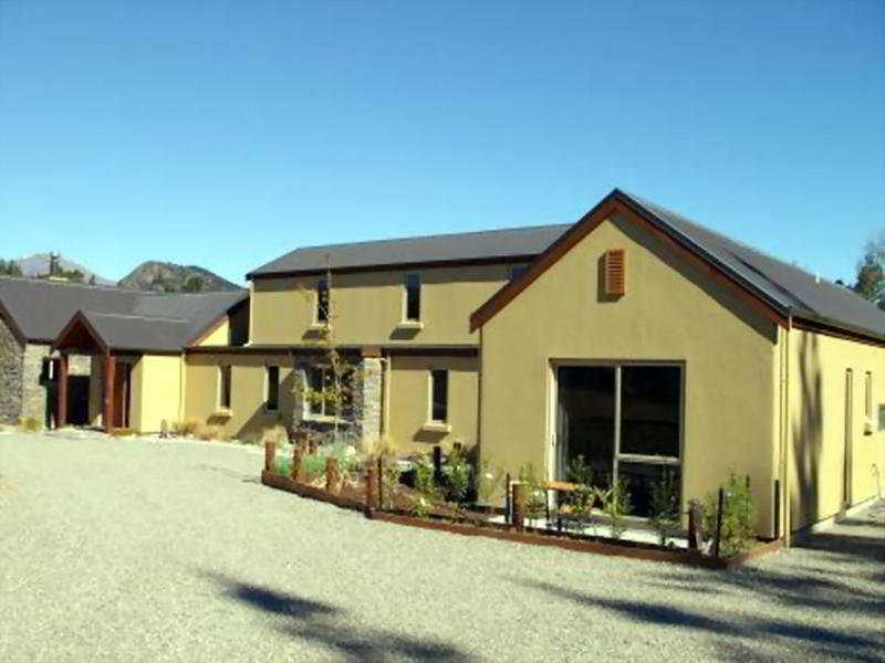 Maple Lodge Luxury Bed & Breakfast Albert Town Esterno foto