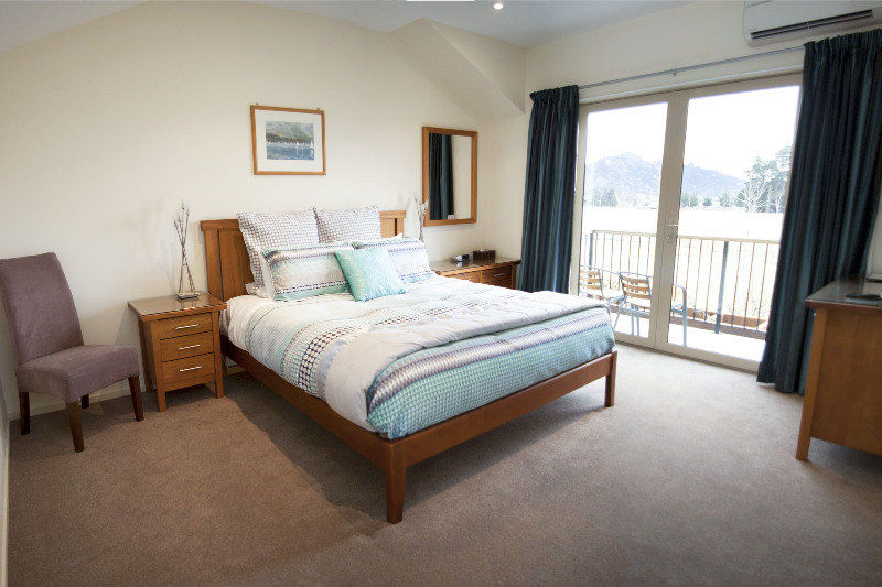 Maple Lodge Luxury Bed & Breakfast Albert Town Esterno foto