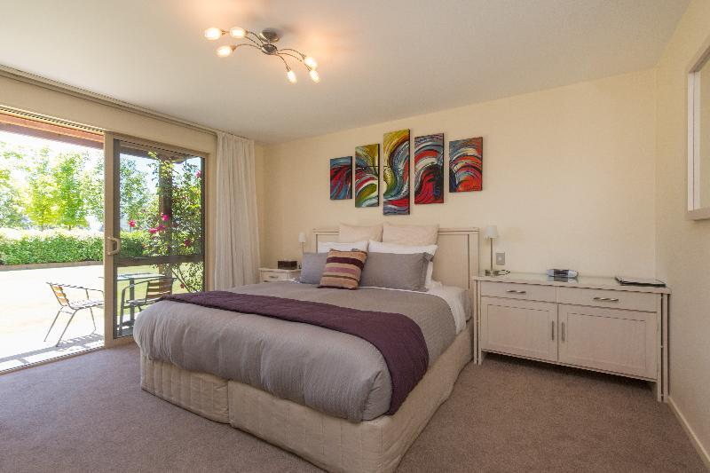 Maple Lodge Luxury Bed & Breakfast Albert Town Esterno foto